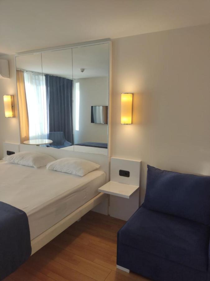 Orbi Twin Tower Apartement Batumi Exteriör bild