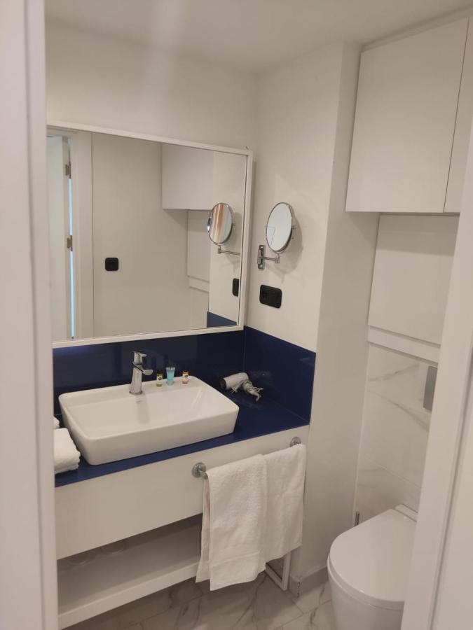 Orbi Twin Tower Apartement Batumi Exteriör bild